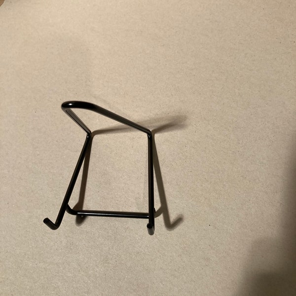 Elegant Easel 3" Black wire     e715