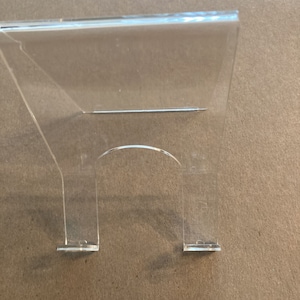Tallrik eller tavelställ. Lucite klar 3 1/4" x 3 1/2" x 4 1/4" psi20