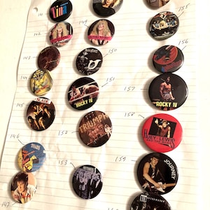 Vintage Buttons. Collectable, Celebrities, Memorabilia       Button141-210