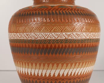 Vaso/Posetto in ceramica scolpito a mano Navajo Pueblo Native American, terracotta opaca, firmato P. Nez, grande 10x8x8 pollici, USA Indiano