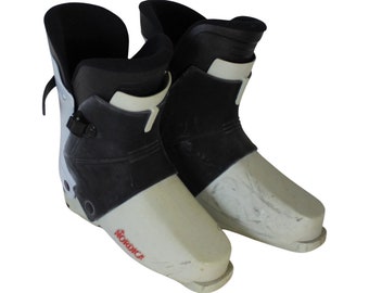 Vintage 1970s / 1980s Gray Grey Black Red Skiing Nordica Ski Boots Women's 23.5 Mondo Made in Italy 280 mm Size 6.5 US/AU 37 EUR 13x13x11