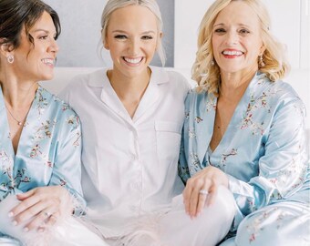 Feather Pajamas| Feather PJs | Bridesmaid Pajamas | Bridal Party Pajamas | Bridesmaid PJs | Pajamas Set | Bachelorette PJs | Custom Pajamas