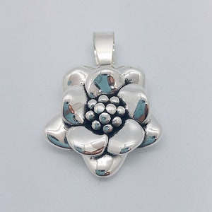 Sterling Silver Floral Pendant Style #10