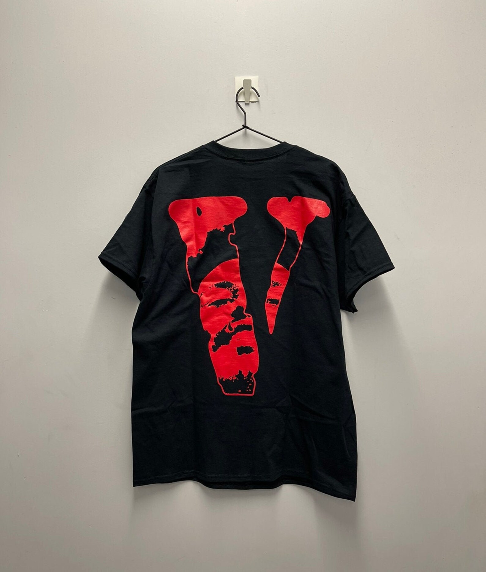 red and white raglan