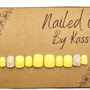 Short square yellow gel press on nails with white flower accent nail made to any size color or shape