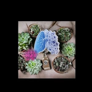 Lungs Badge Reel