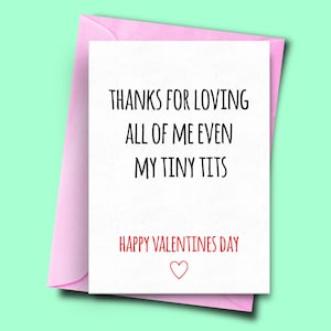 Tarjeta de aniversario divertido, gracias por amar a todos de mí incluso mis tetas pequeñas, tarjeta de compromiso, comprar tarjeta de aniversario, tarjeta de aniversario San Valentín
