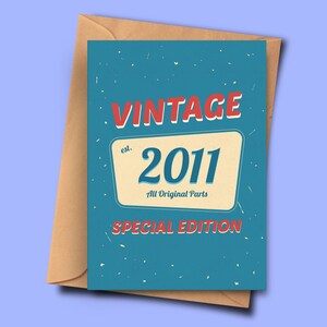 Drôle de carte d’anniversaire de 11 ans pour les personnes nées en 2011, demi-frère, fils d’elle pour lui (A5 - 5.8x8.3inch - 14.8x21cm) avec enveloppe