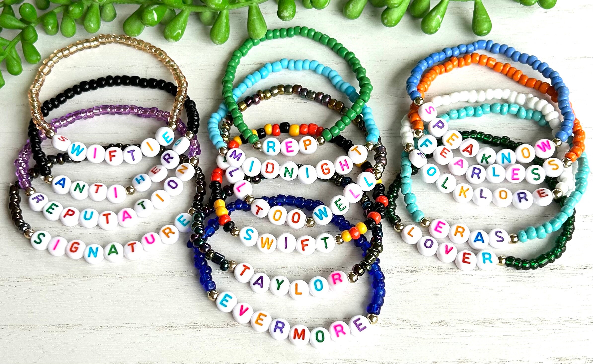 435+ Taylor Swift Friendship Bracelet Ideas - Happiness is Homemade