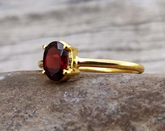 AAA Quality Red Garnet Ring-January Birthstone Garnet Ring-Garnet Solitaire Ring For Her-925 Solid Sterling Silver Jewelry-Handmade Ring