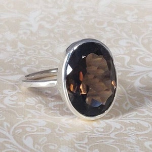 スモーキークォーツリング / 925スターリングシルバーリング / 12 x 16 mmオーバルジェムストーンリング / ステートメントリング / 女性用リング / プロミスリング / バレンタインデーギフト