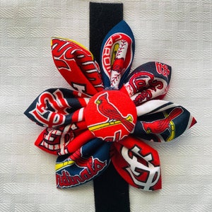 St. Louis Cardinals Dog Flower; Self-Fastening