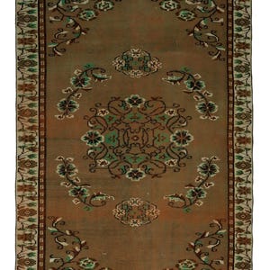 Alfombra turca antigua de lana con medallón Oushak de 15 x 25 cm: alfombra anatolia vintage para decorar el salón.