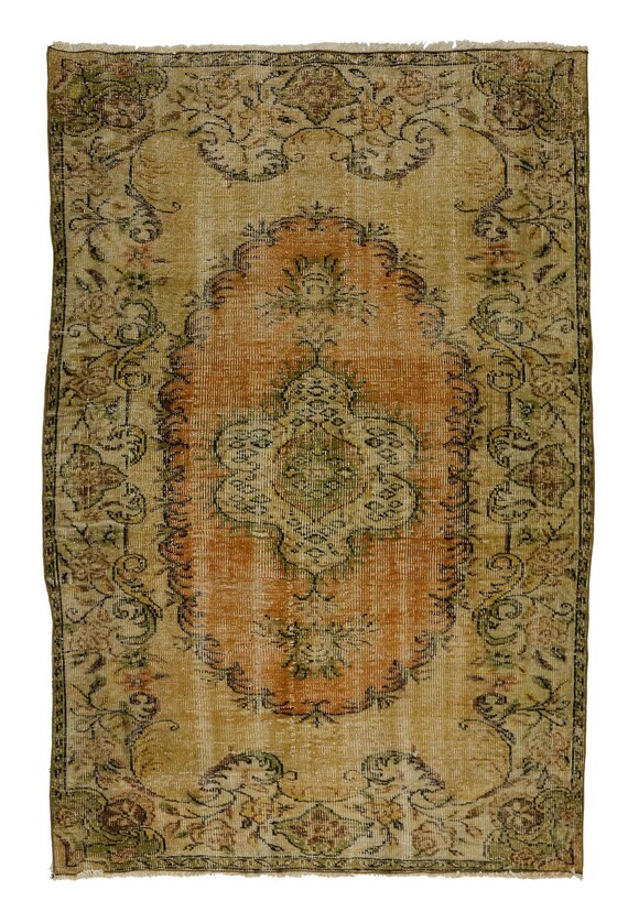 Vintage Turkish Wool Rug (5x8 Ft): Handwoven Neutral Geometric