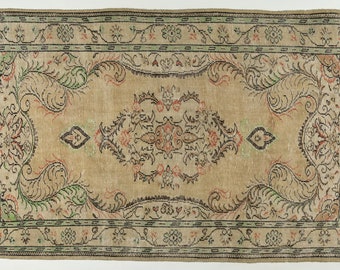 Handgeknüpfter türkischer Vintage Oushak Teppich: 2,7 x 1,5 m Wolle Medaillon, Tribal Boho Dekor
