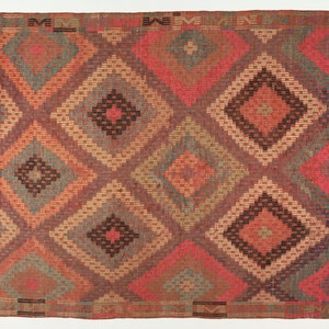 Vintage Turkish Kilim Wool Area Rug – Handwoven 8×5 Ft – Soft Red & Beige Tribal Flatweave – Boho, Rustic Decor – Free Shipping