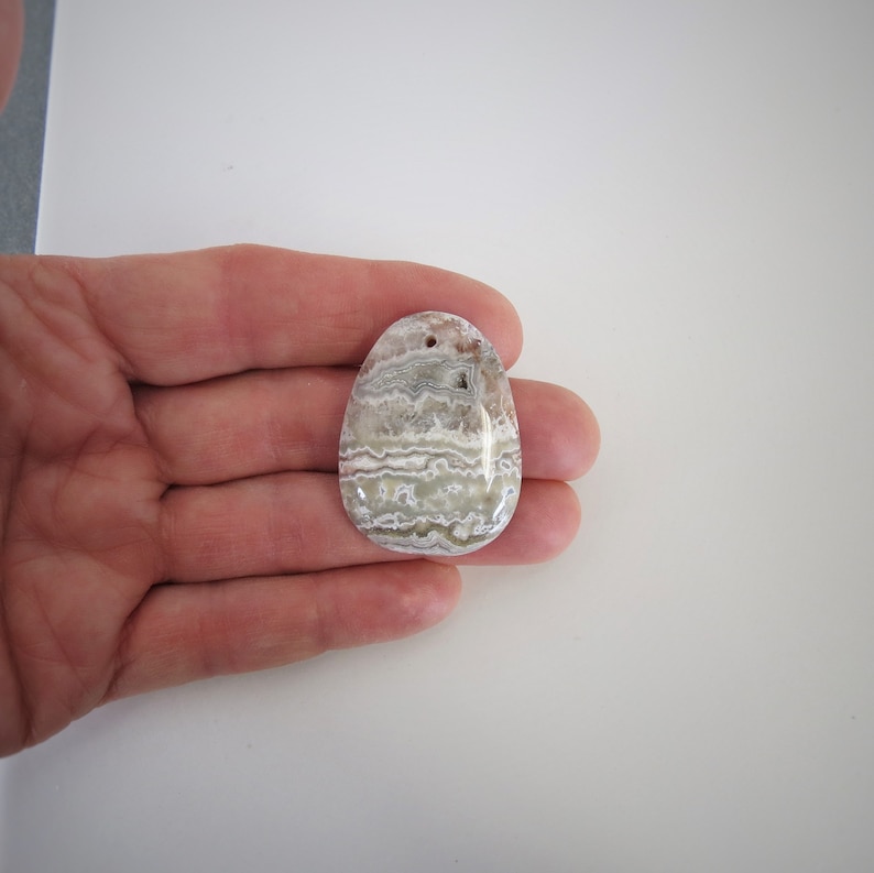 pendant gray 40 x 30 x 7 mm Mexican Crazy Lace Agate natural healing gemstone druzy 1 piece white