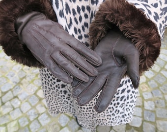 Paire de gants en cuir marron foncé