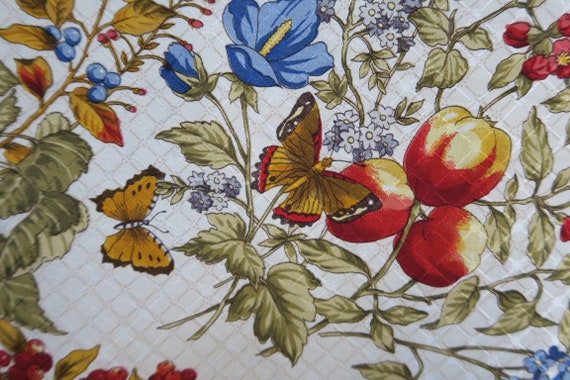 broche rétro fleur bijou vintage couleur or poli brillant signé SARAH broche rétro fleur bijou vintage couleur or poli brillant signé SARAH