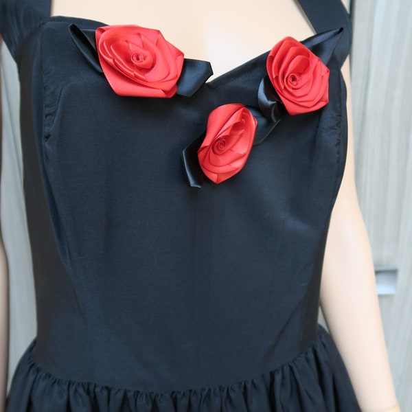 Robe bustier dos nu noire avec roses rouges, robe de coktail Printemps, Paris, taille S