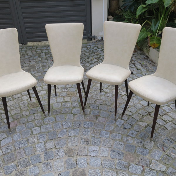 Lot de deux chaises BAUMANN modèle ESSOR, chaises vendues par 2