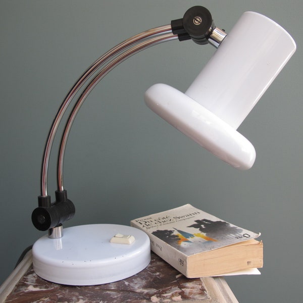 Lampe de bureau design vintage blanche et chrome