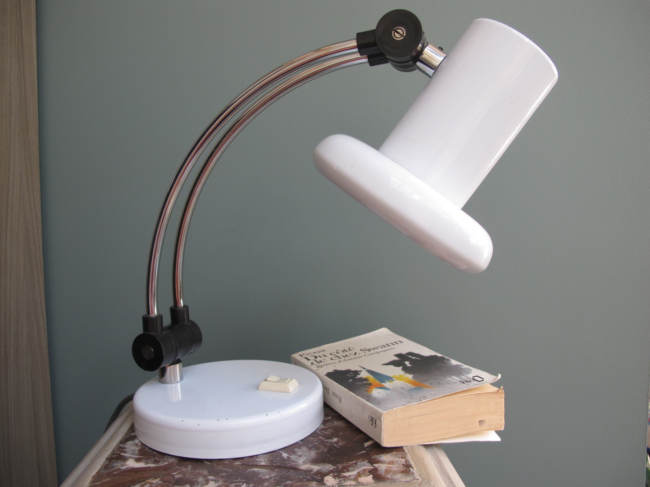 Lampe de Bureau Design Vintage Blanche et Chrome