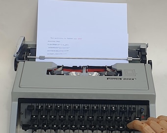 Maszyna do pisania OLIVETTI DORA Lettera 31