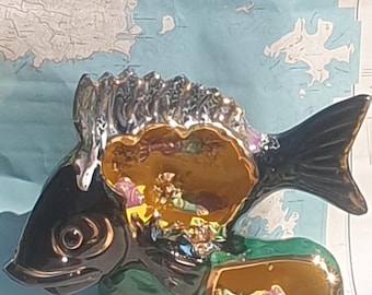 Lámpara grande con forma de pez y colores iridiscentes, lámpara de concha marina estilo Vallauris