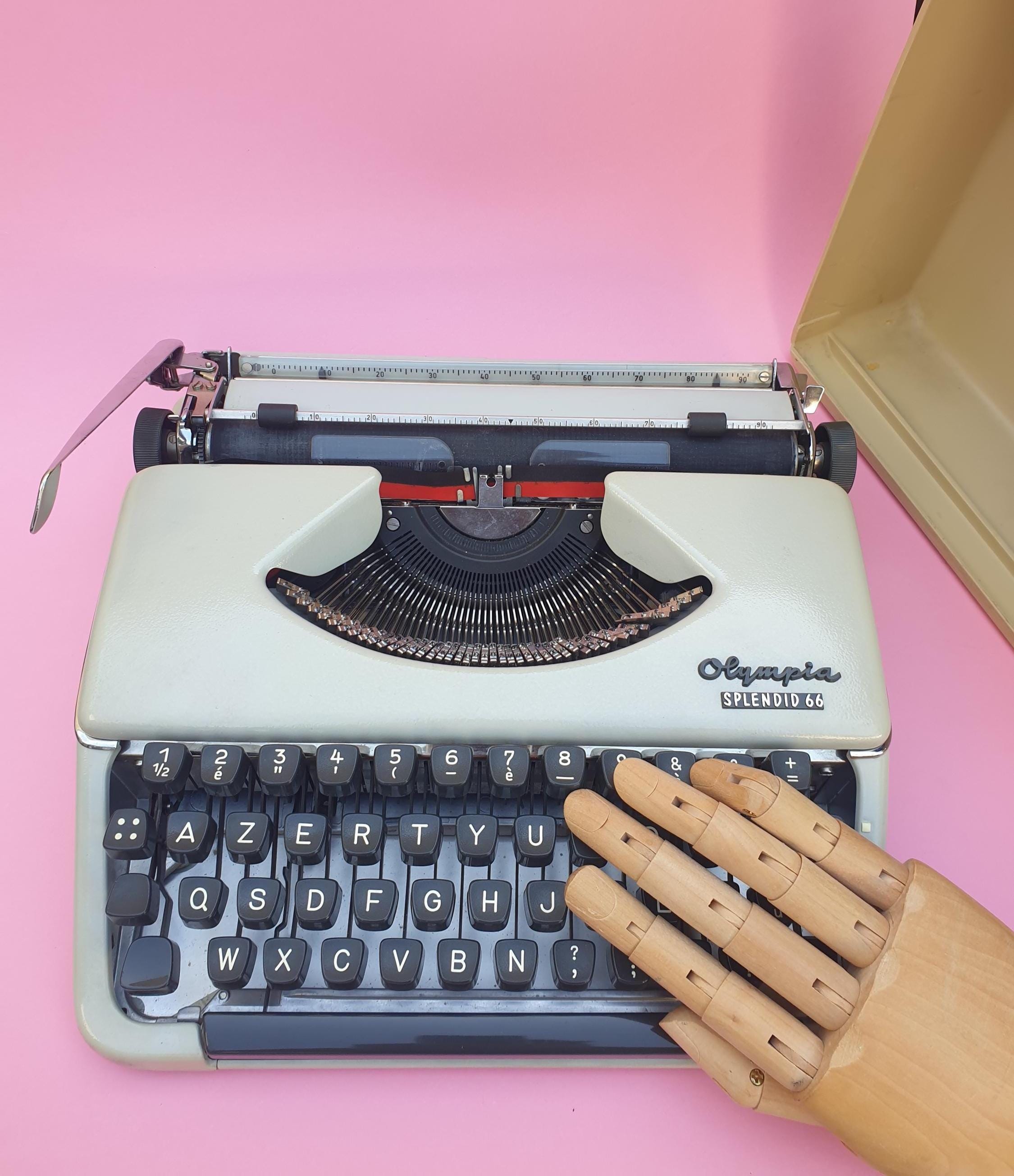 Olympia SPLENDID 66 typewriter