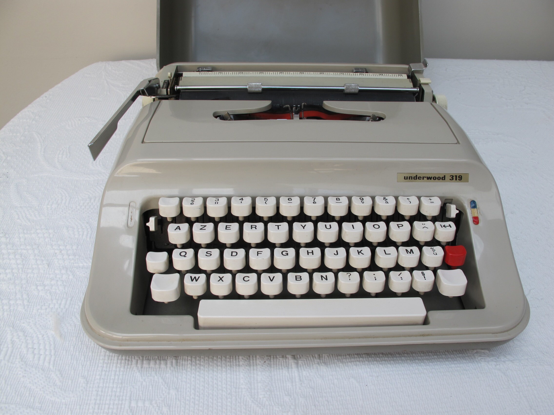 Machine à Écrire Underwood 319