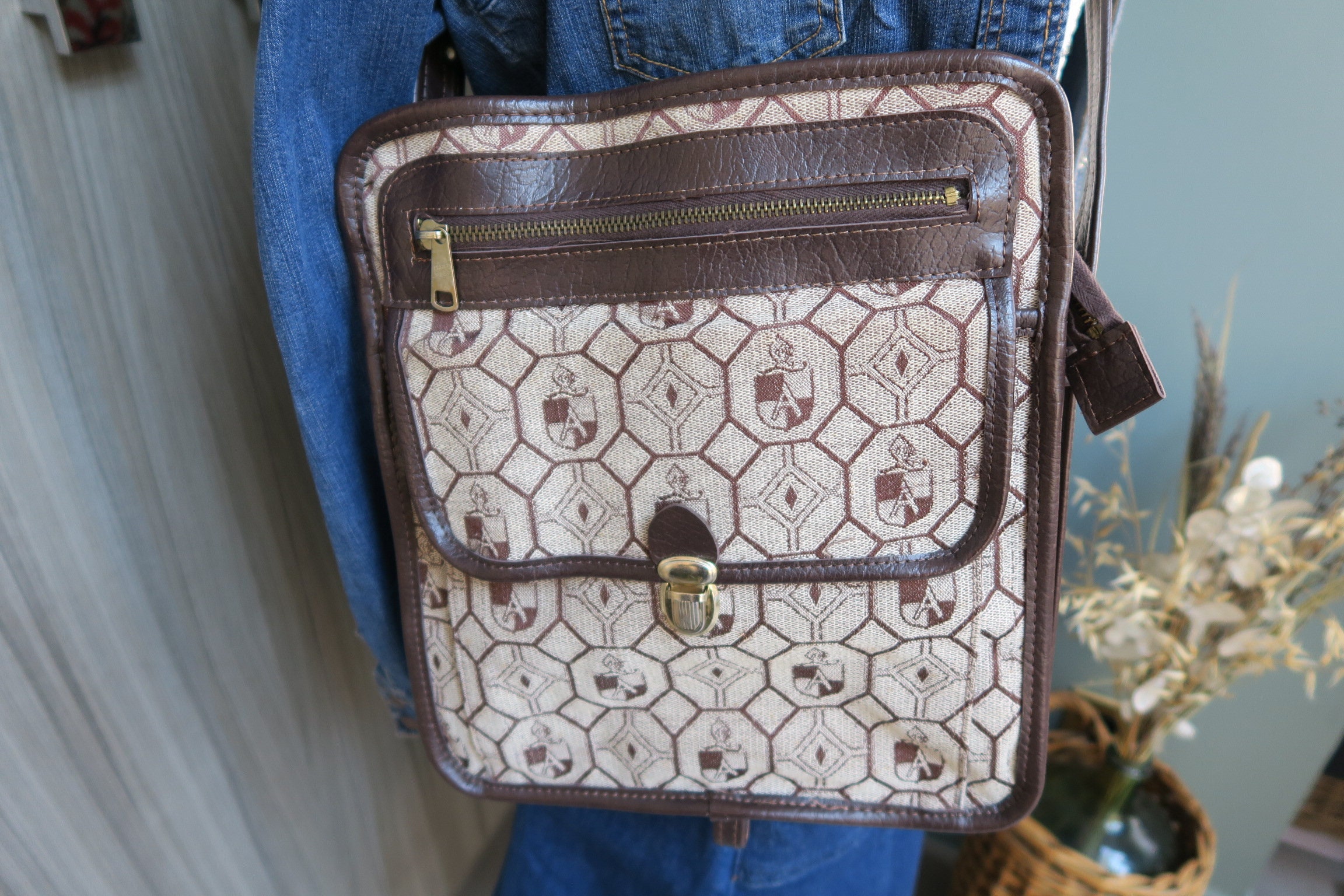 Louis Vuitton - Monogram Shoulder Lunchbox Bag - Pre-Loved