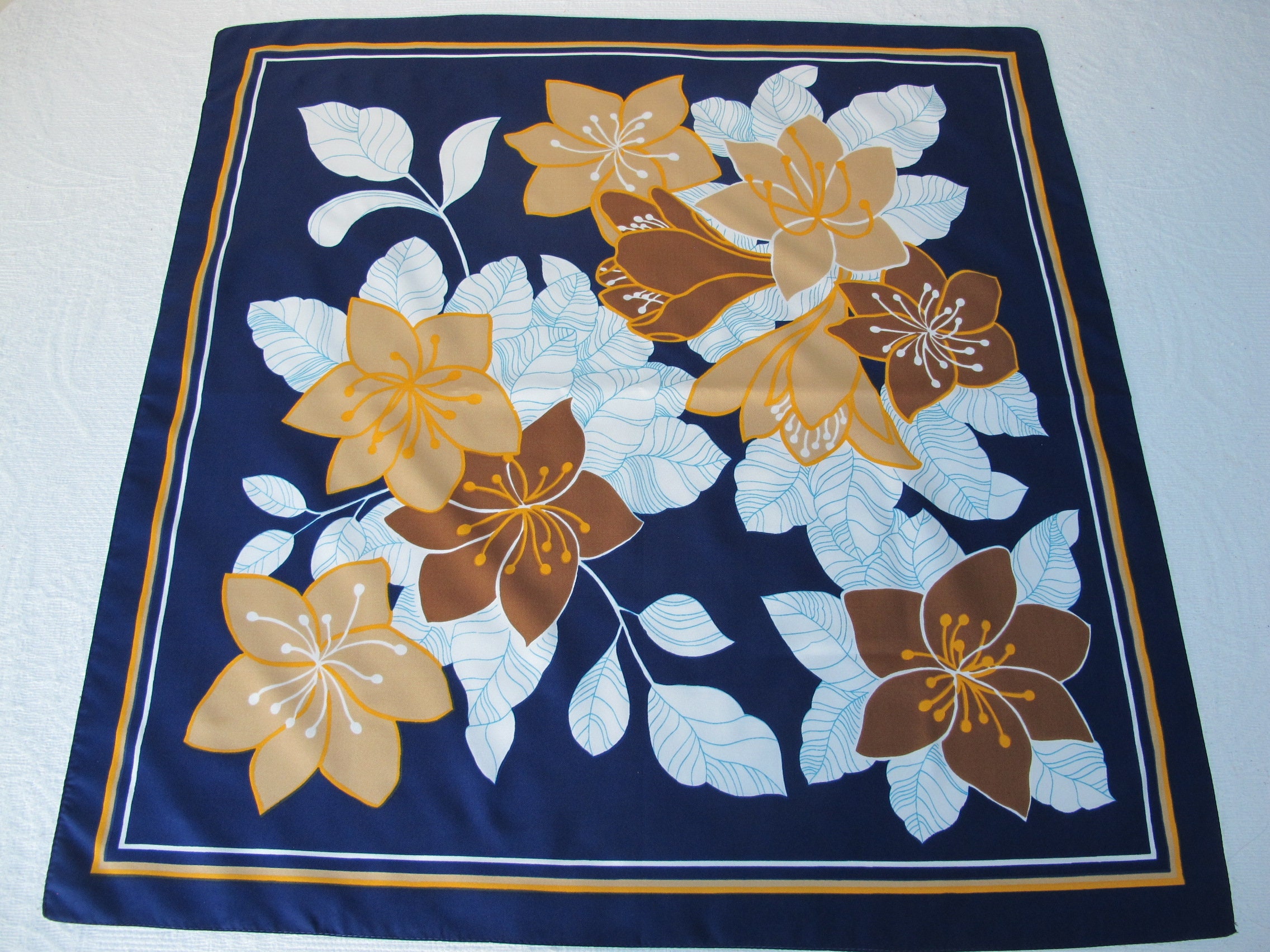 Foulard Vintage Années 70 à Grosses Fleurs - Acétate, 120 Cm, Vert Bleu Rouge, Parfait état