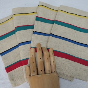 Set mit 4 Vintage-Baumwollservietten oder kleinen Geschirrtüchern