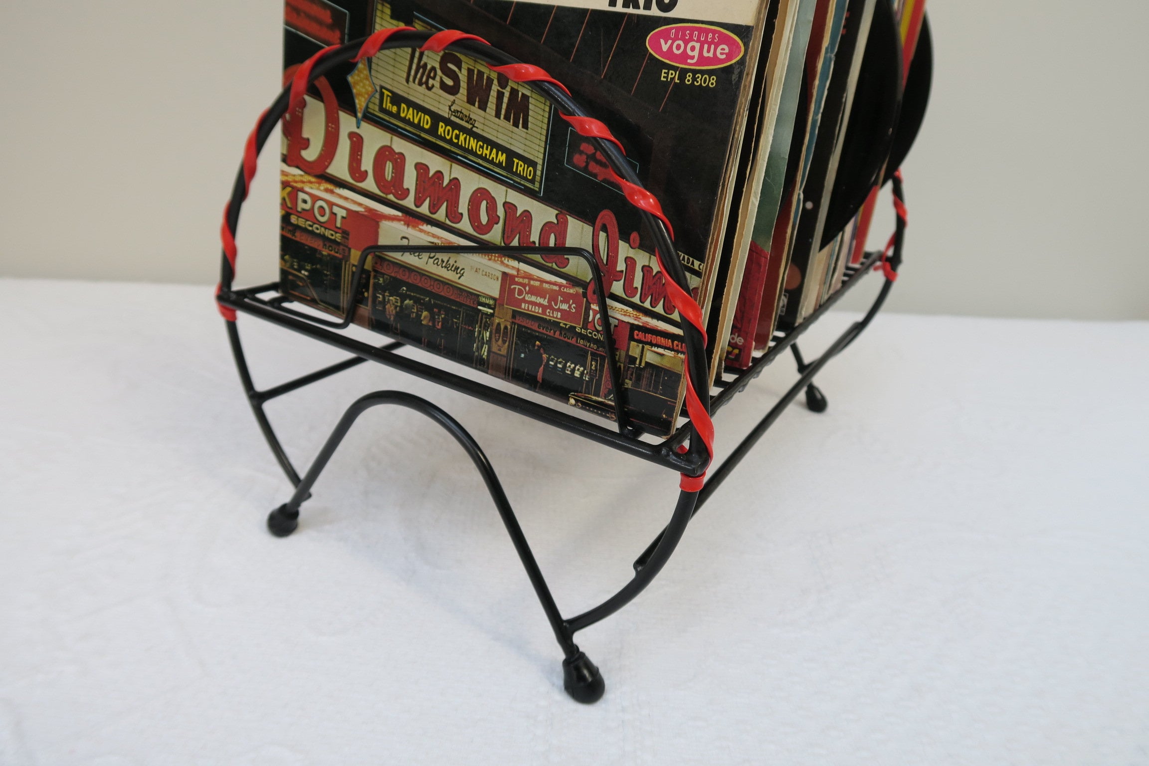 45 Rpm Vinyl Storage Rack 45 Rpm Record Rack in Black Metal and Red Scoubidou - Etsy