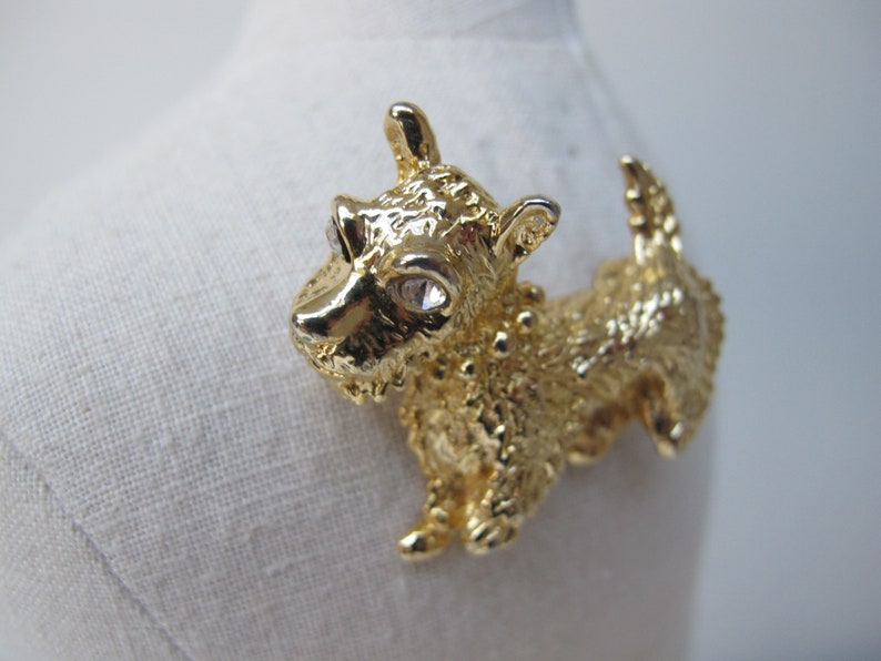 Small golden fox terrier dog brooch image 4