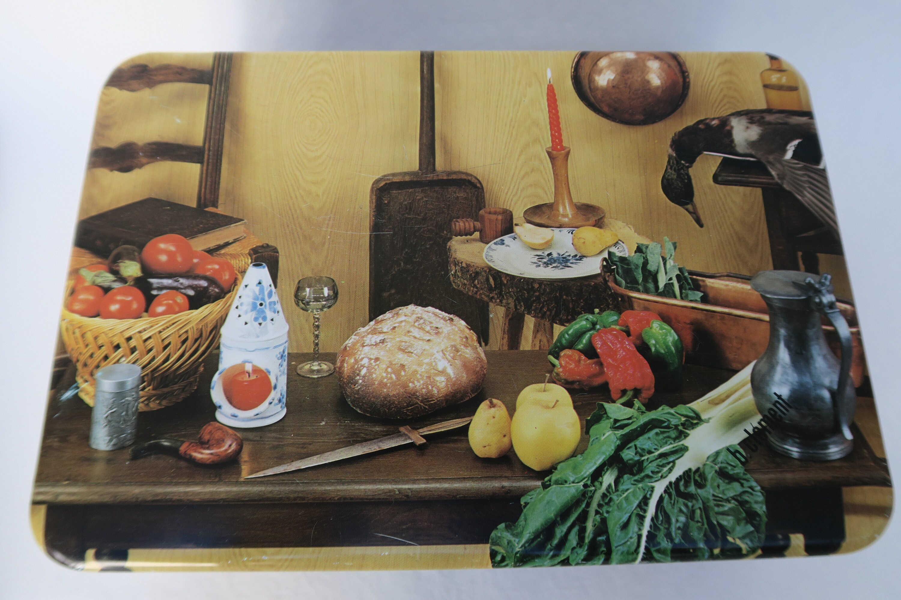 Boite en Métal Nature Morte Vintage