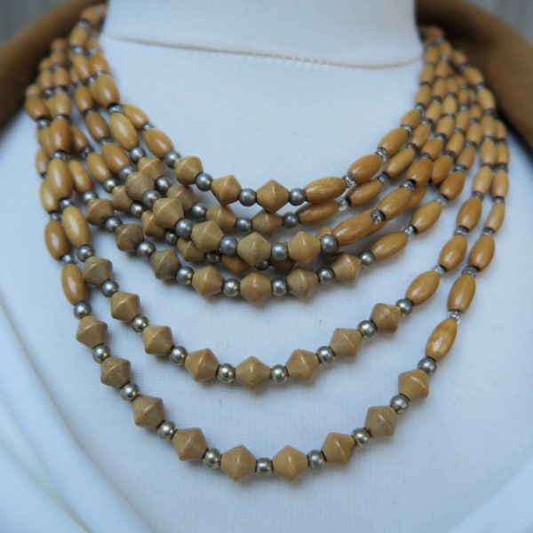 Collier vintage multi-rangs de perles en bois