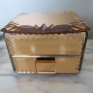 Pink mirrored jewelry box