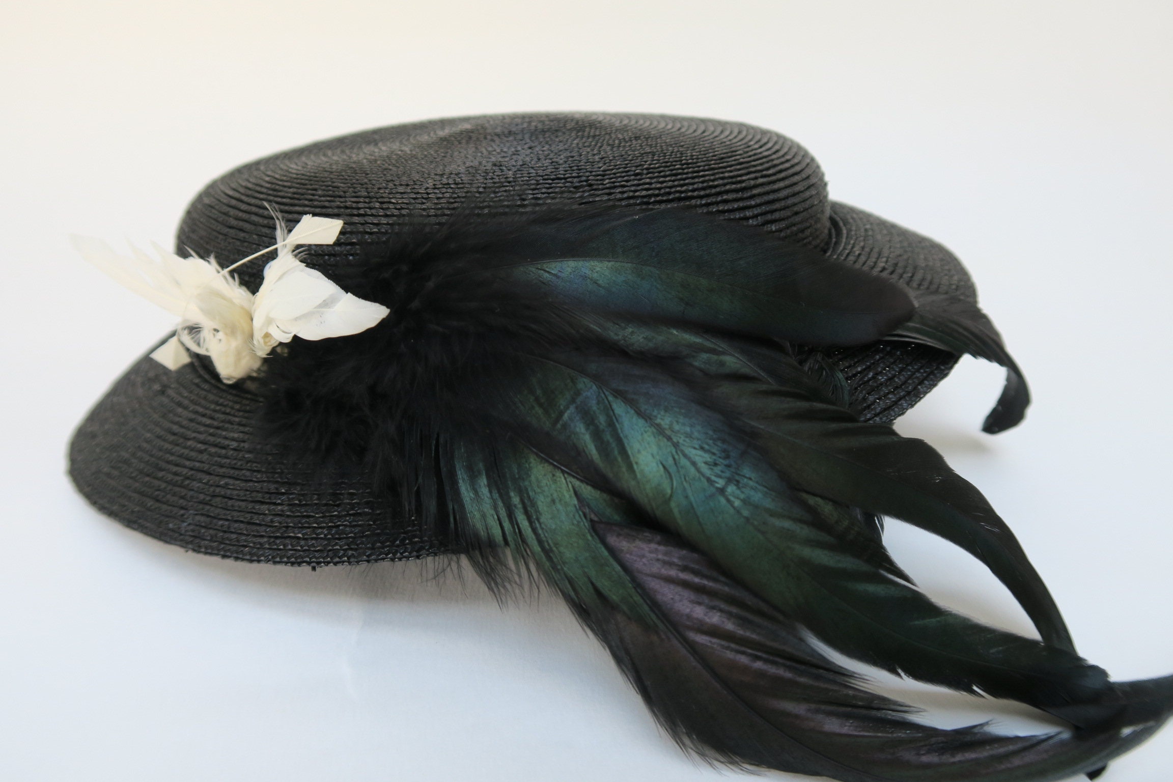 Fascinateur Noir Et Ivoire Avec Plumes Et Diamants - Coiffe De Mariage Ou De Cérémonie