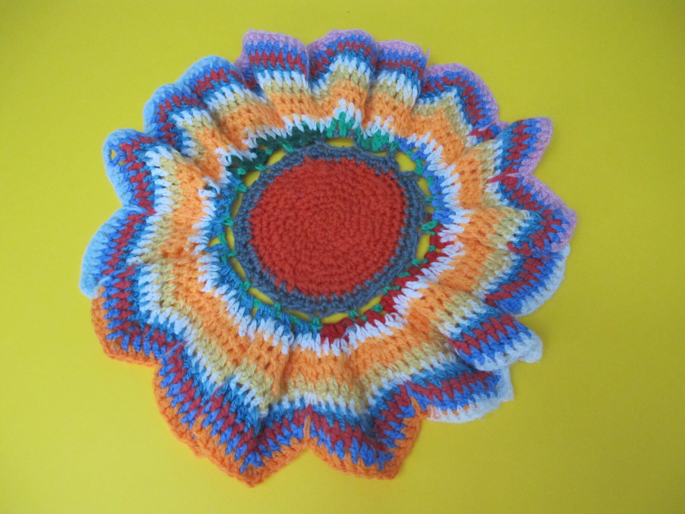 Napperon Rond en Crochet de Laine, Décoration Faite à La Main Dans Les Années 70, Joyeux Tournesol