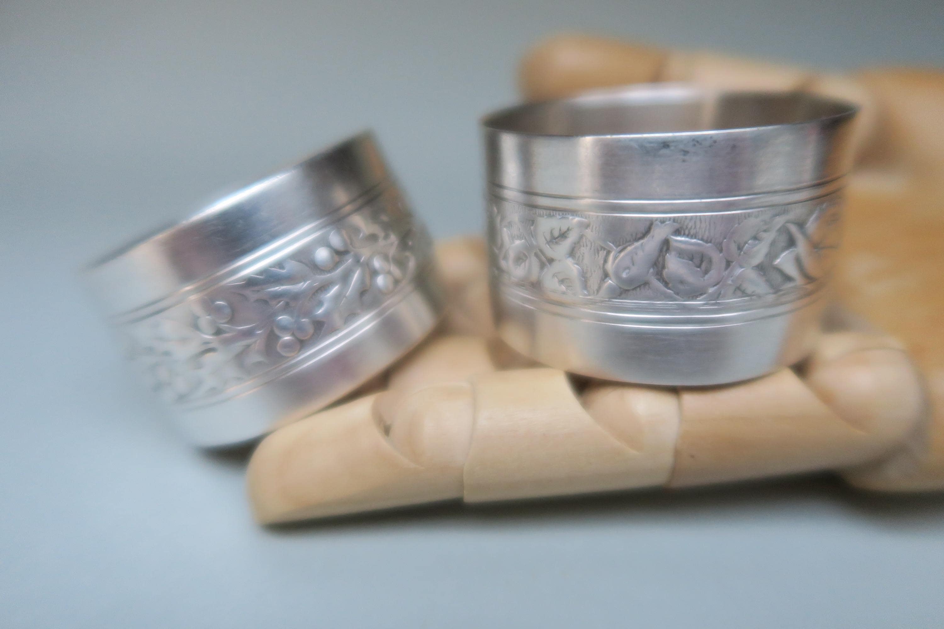 銀メッキの金属製ナプキンリング2個 - Etsy 日本