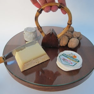 Plateau à fromages bois et bambou et son couteau à fromage en bambou assorti image 7