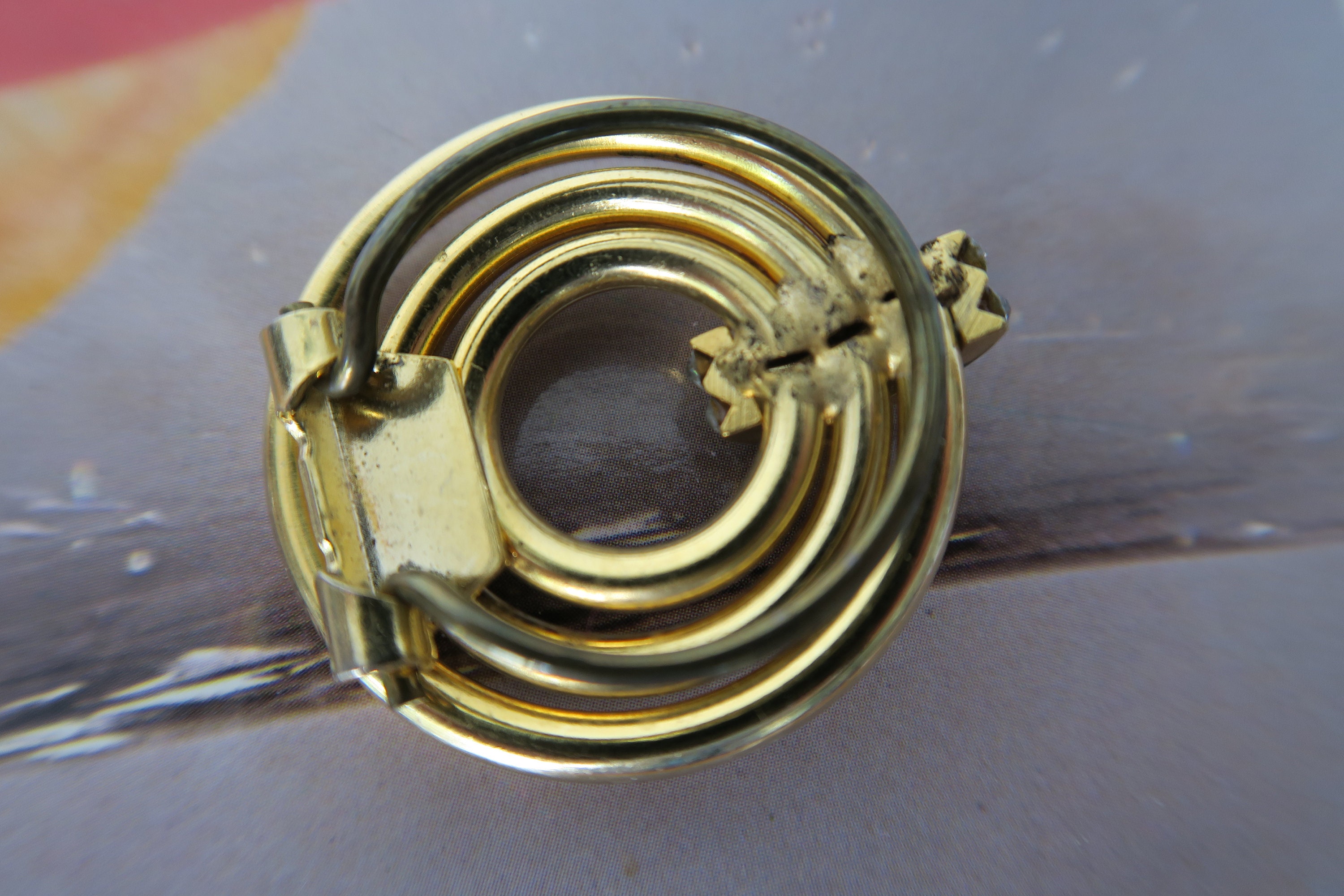 Broche pince accessoire foulard dorée vintage fantaisie à Bost | Clasf