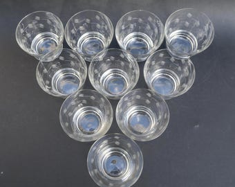 Juego de 10 copas de vino de cristal grabadas
