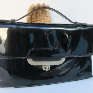 Pochette vernie noire