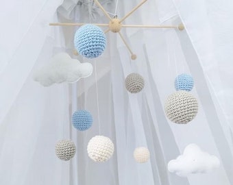 Cloudmobile with crochet balls