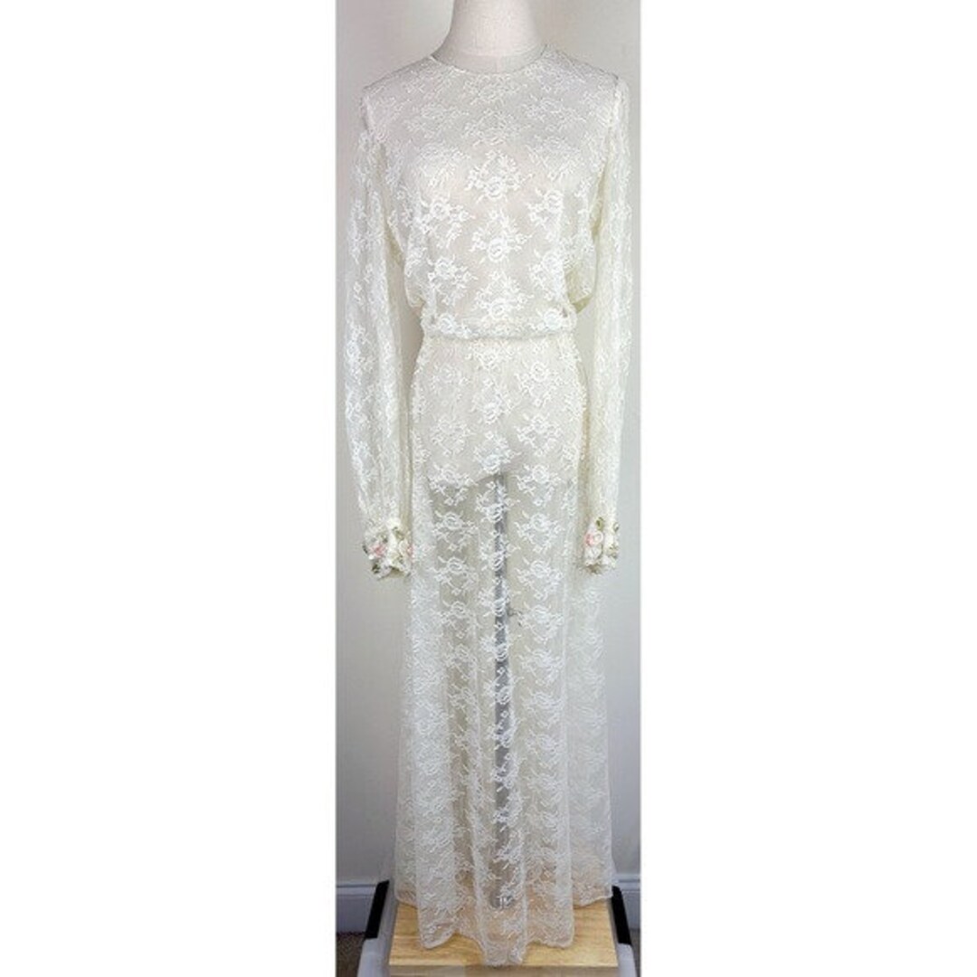 Sleeveless Lace Overlay Dress