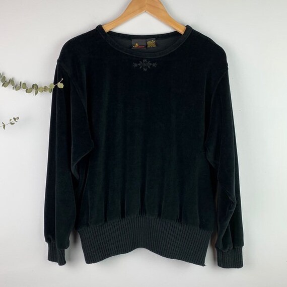 Liz Sport Vintage Black Velour Soft Sweatshirt