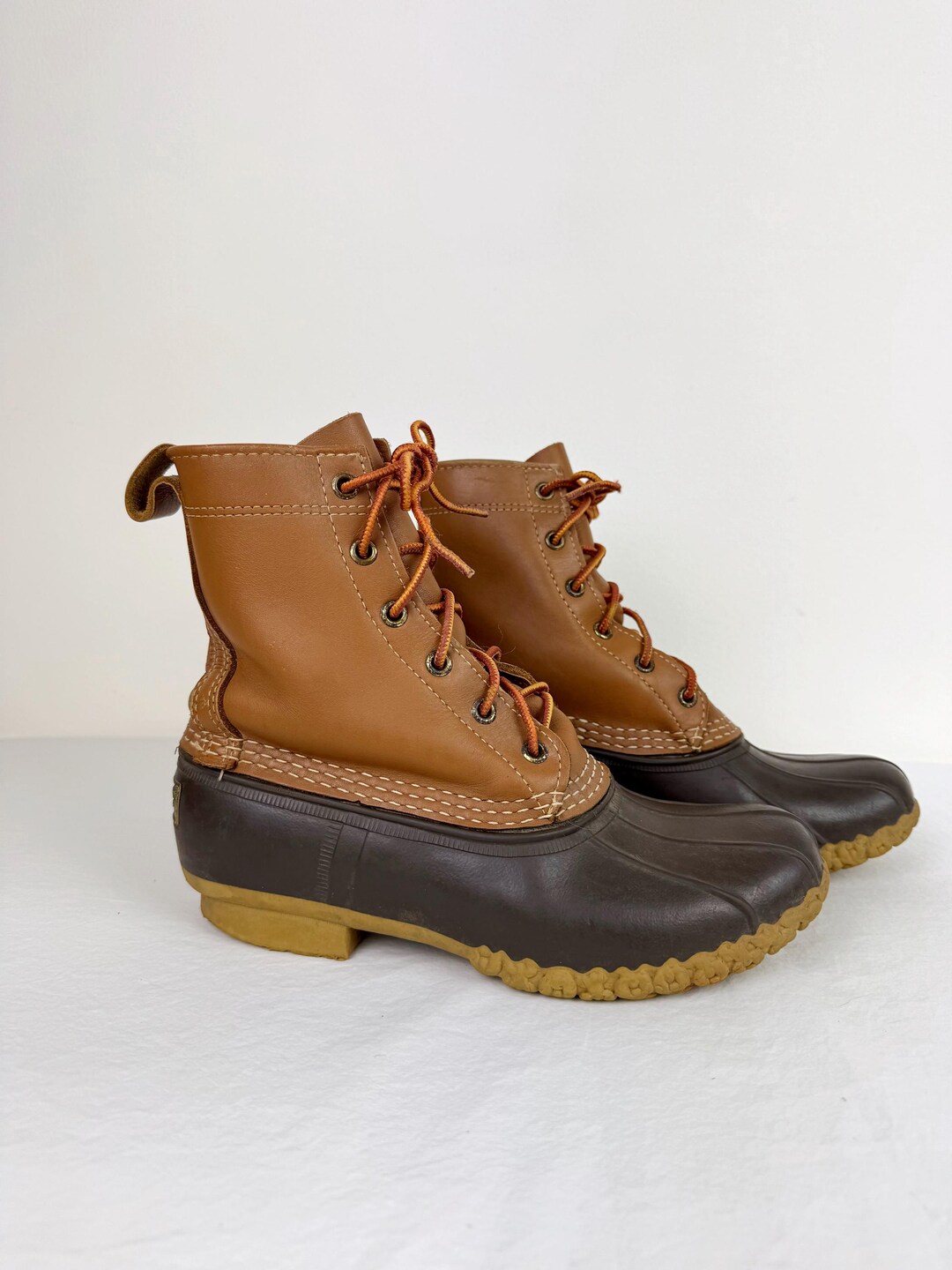 L.L. Bean Classic Tan & Brown Unlined 8 display picture 3